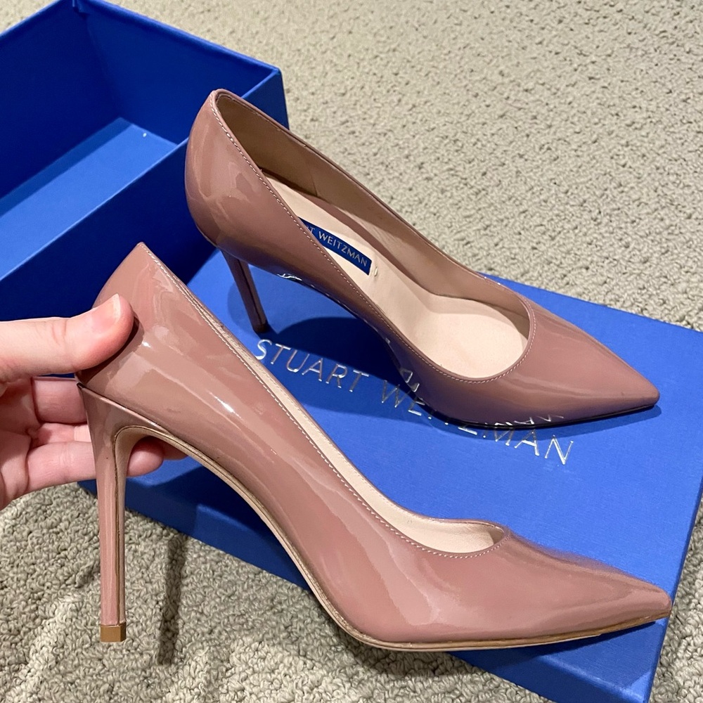 Stuart Weizman Leigh 95 Rose Clay Patent Pumps - Size 6